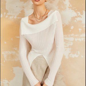 Overfold Pleat Slit Knit Top